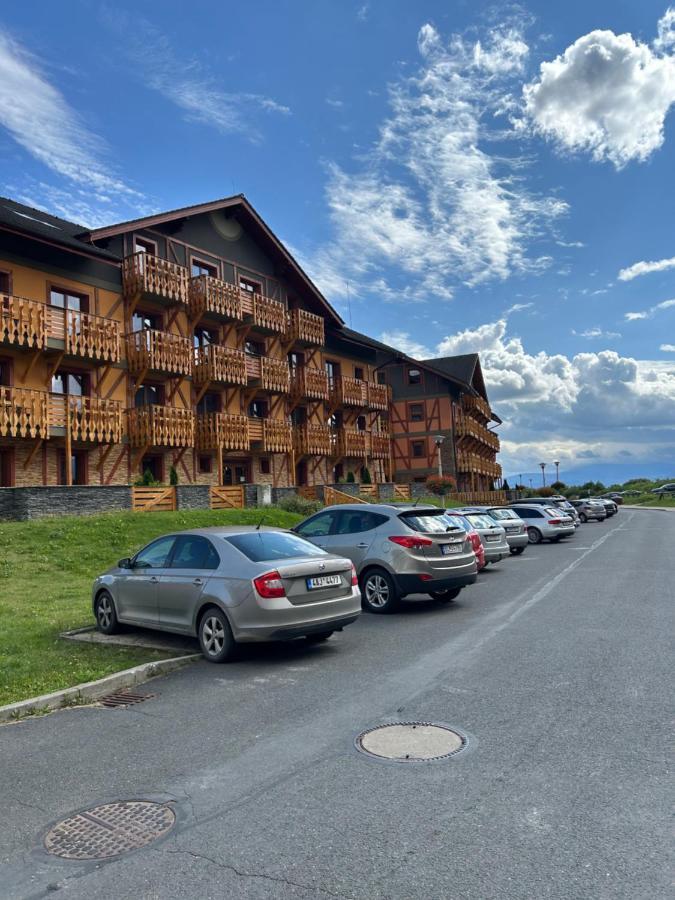 Apartliv Wielka Łomnica Zewnętrze zdjęcie